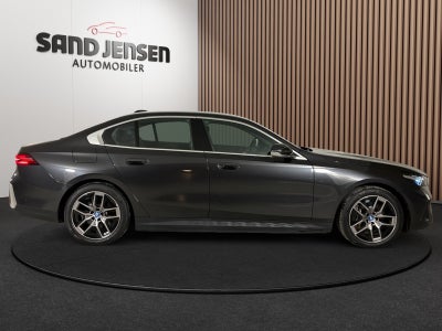 BMW i5 eDrive40 Sport Line