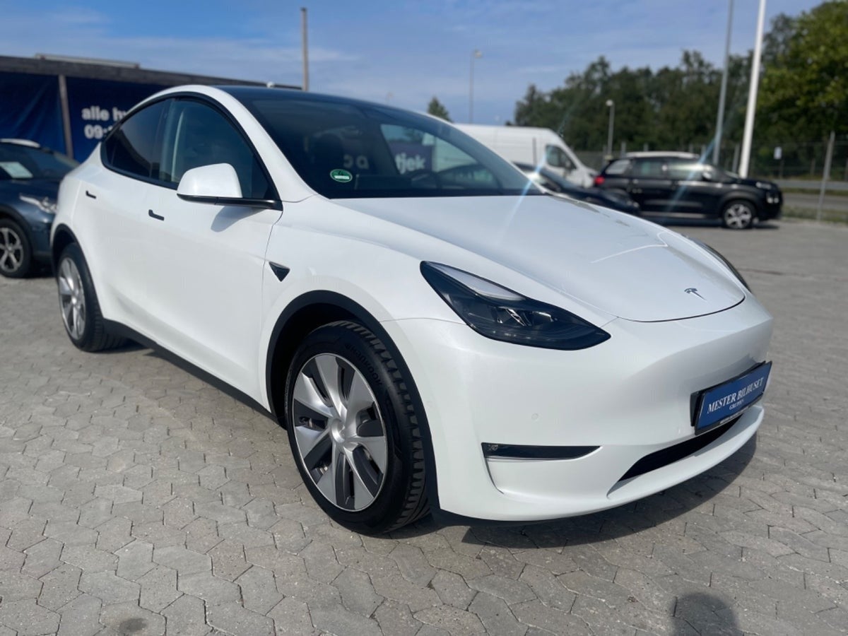 Tesla Model Y 2022