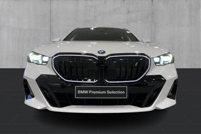 BMW i5 eDrive40 Touring Fully Charged M-Sport