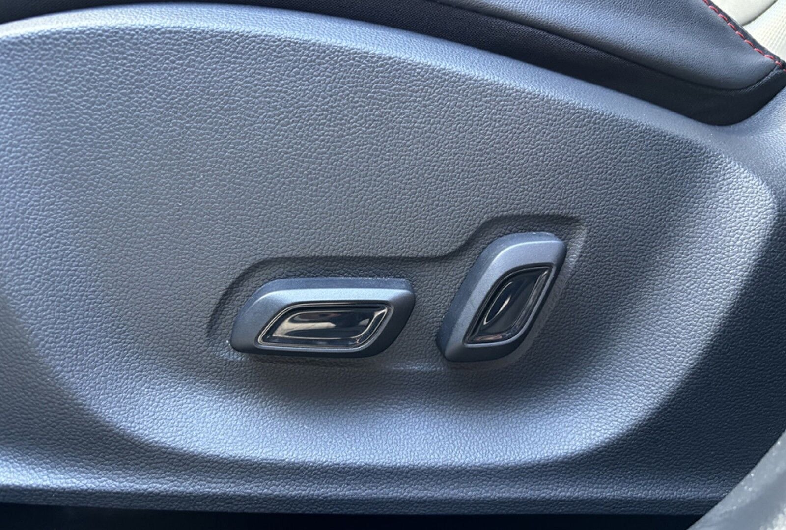 MG ZS Luxury