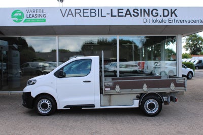 Toyota ProAce D 120 Medium Base++ Chassis