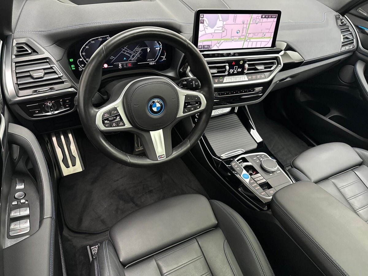 BMW iX3 Charged Plus M-Sport billede 3