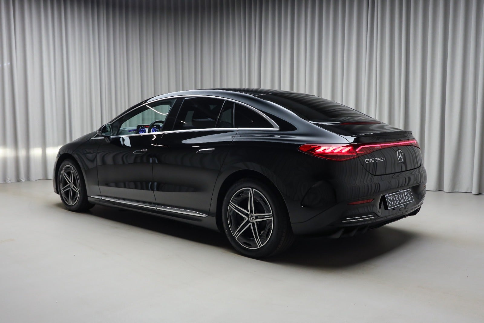 Mercedes-Benz EQE 350+ (3/8)
