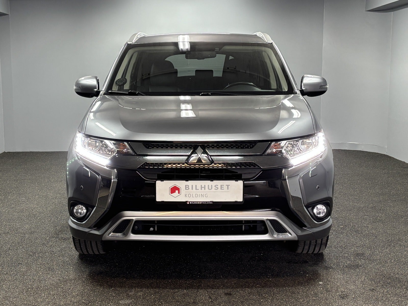 Billede af Mitsubishi Outlander 2,4 PHEV Invite CVT 4WD