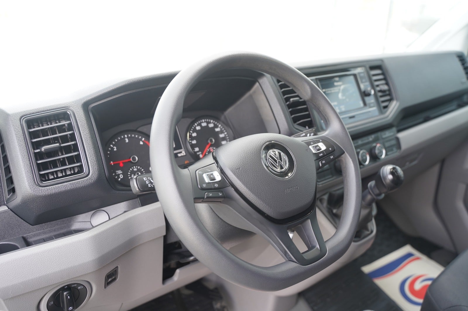 Billede af VW Crafter 35 2,0 TDi 140 Kassevogn L3H2