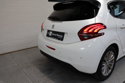 Peugeot 208 BlueHDi 100 Allure Sky