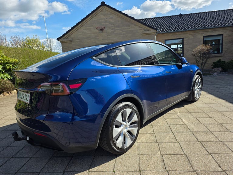 Tesla Model Y Long Range RWD