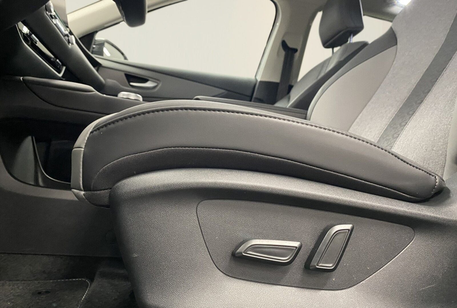 MG MGS5 Luxury