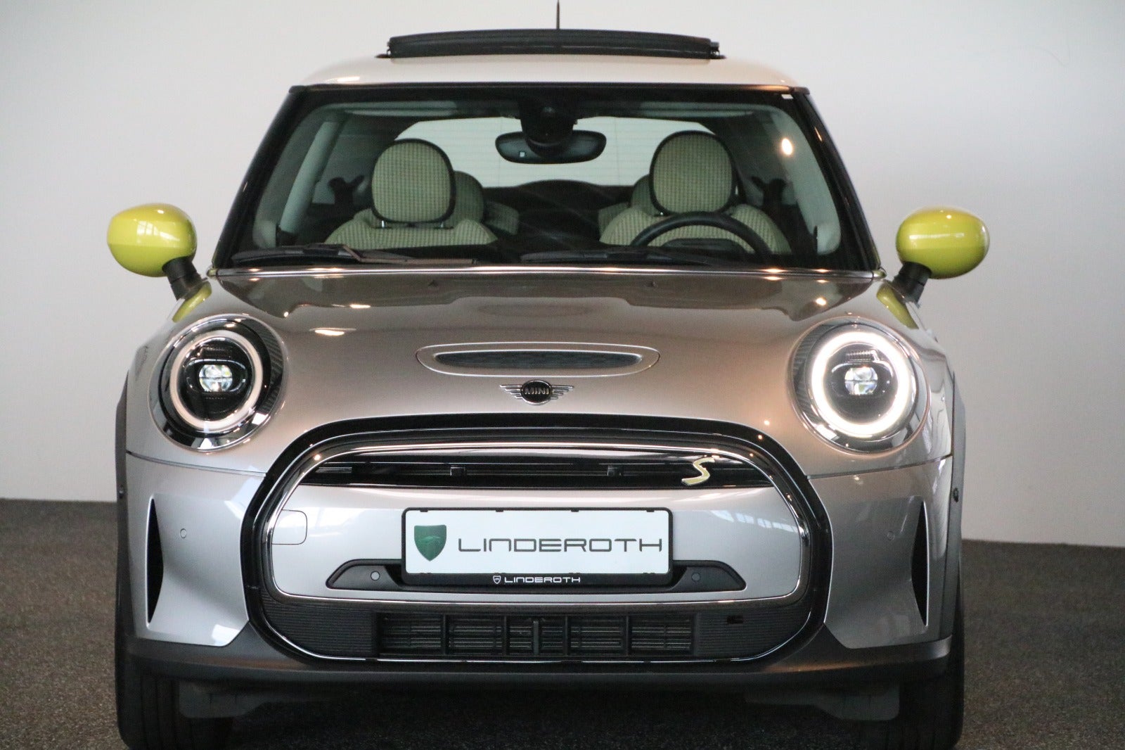 MINI Cooper SE Classic 3d - 3