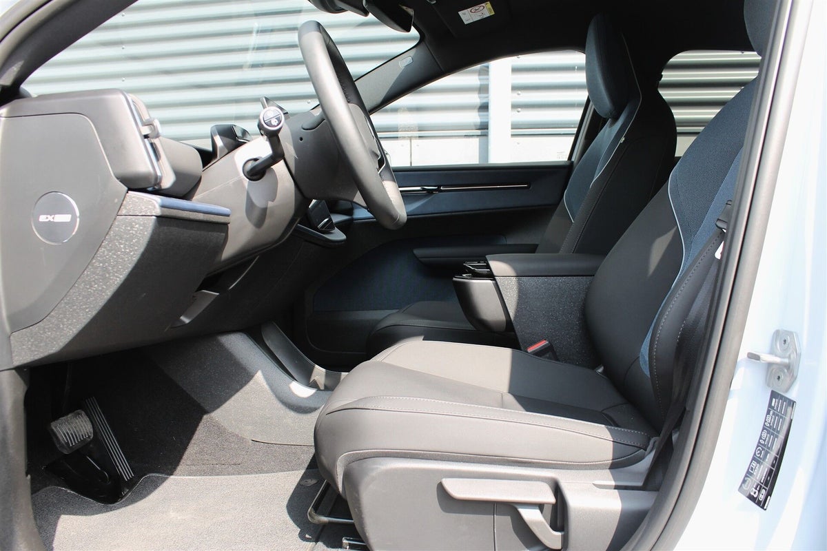 Volvo EX30 Extended Range Plus billede 3