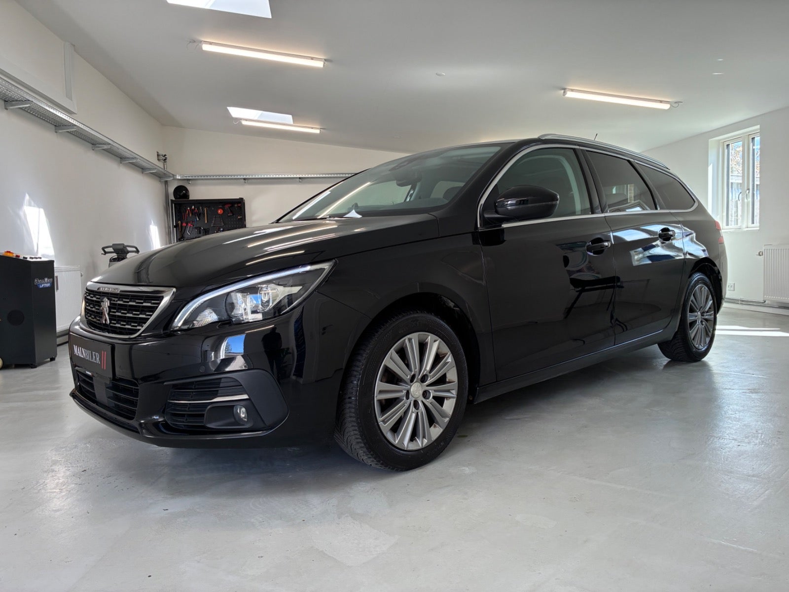 Billede af Peugeot 308 1,2 e-THP 130 Allure Sky SW EAT6