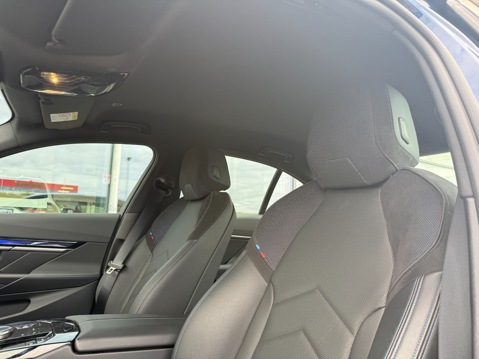 BMW i5 eDrive40 M-Sport 4d - 9