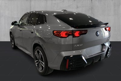BMW iX2 eDrive20 M-Sport - 2