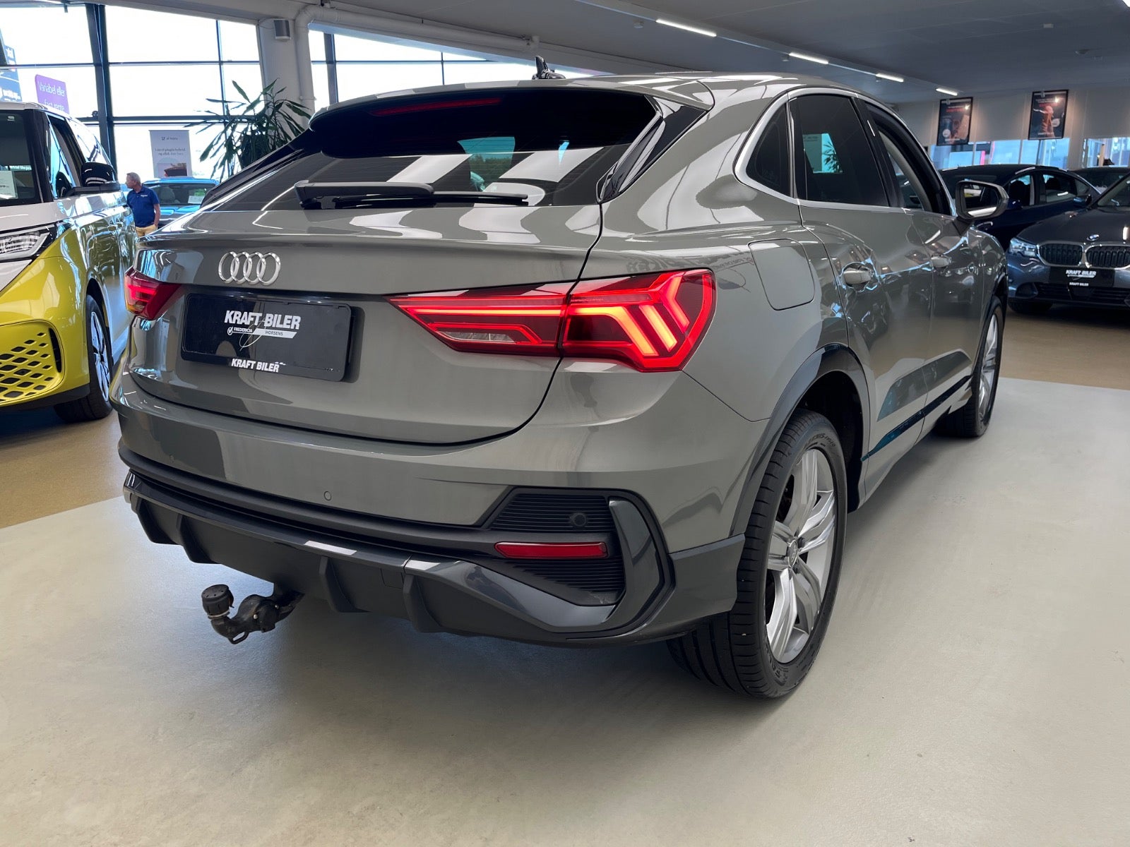 Billede af Audi Q3 45 TFSi e Attitude plus Sportback S-tr.