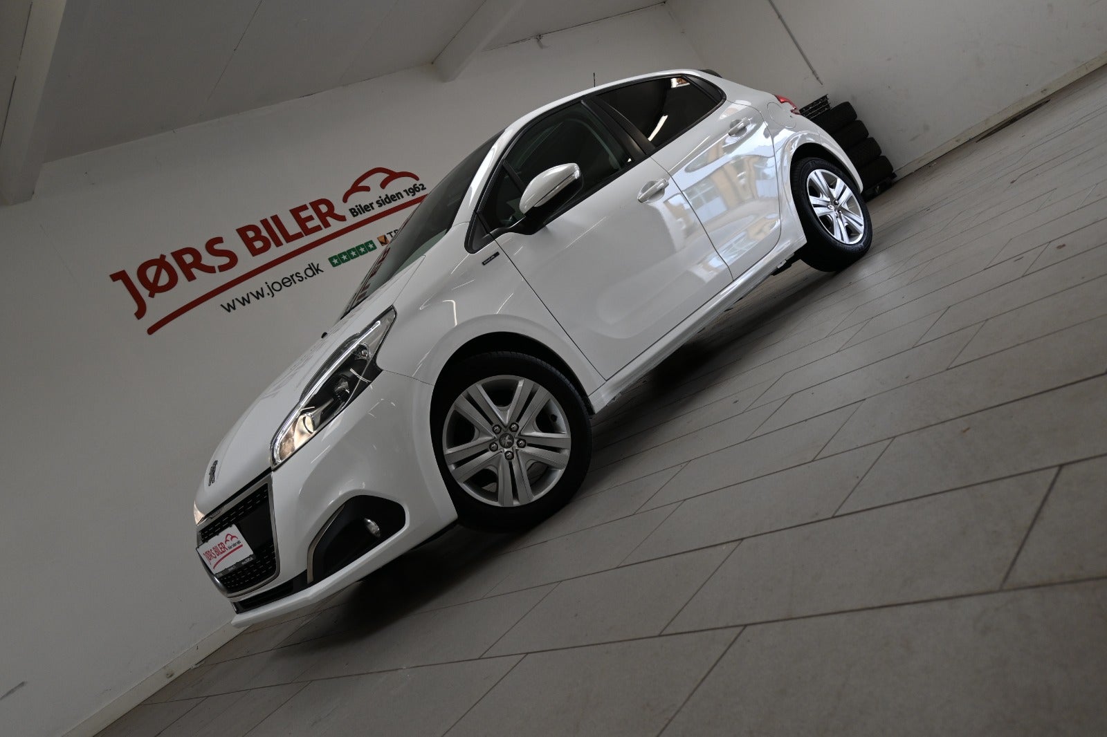 Peugeot 208 BlueHDi 100 Signature Sky