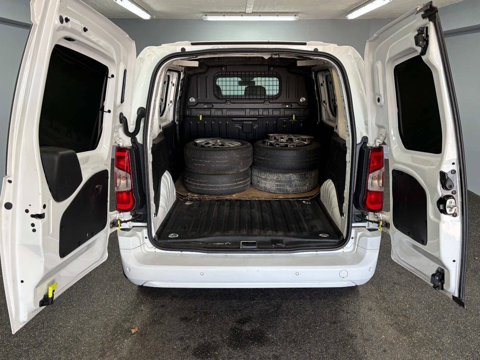 Billede af Citroën Berlingo 1,5 BlueHDi 100 L1 ProffLine+ Van