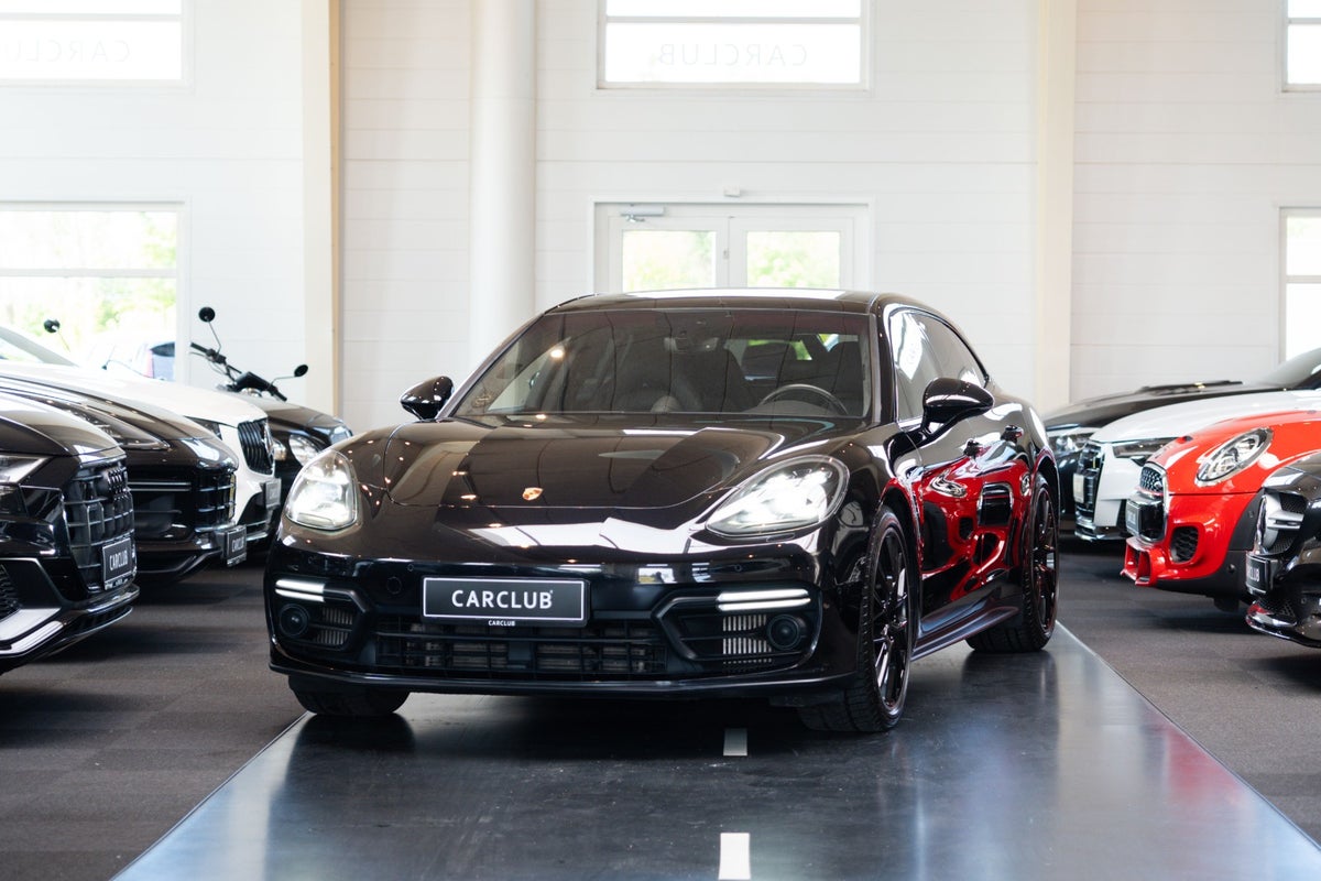 Porsche Panamera GTS Sport Turismo PDK