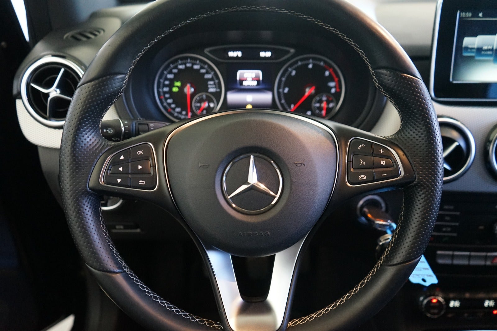 Mercedes B180