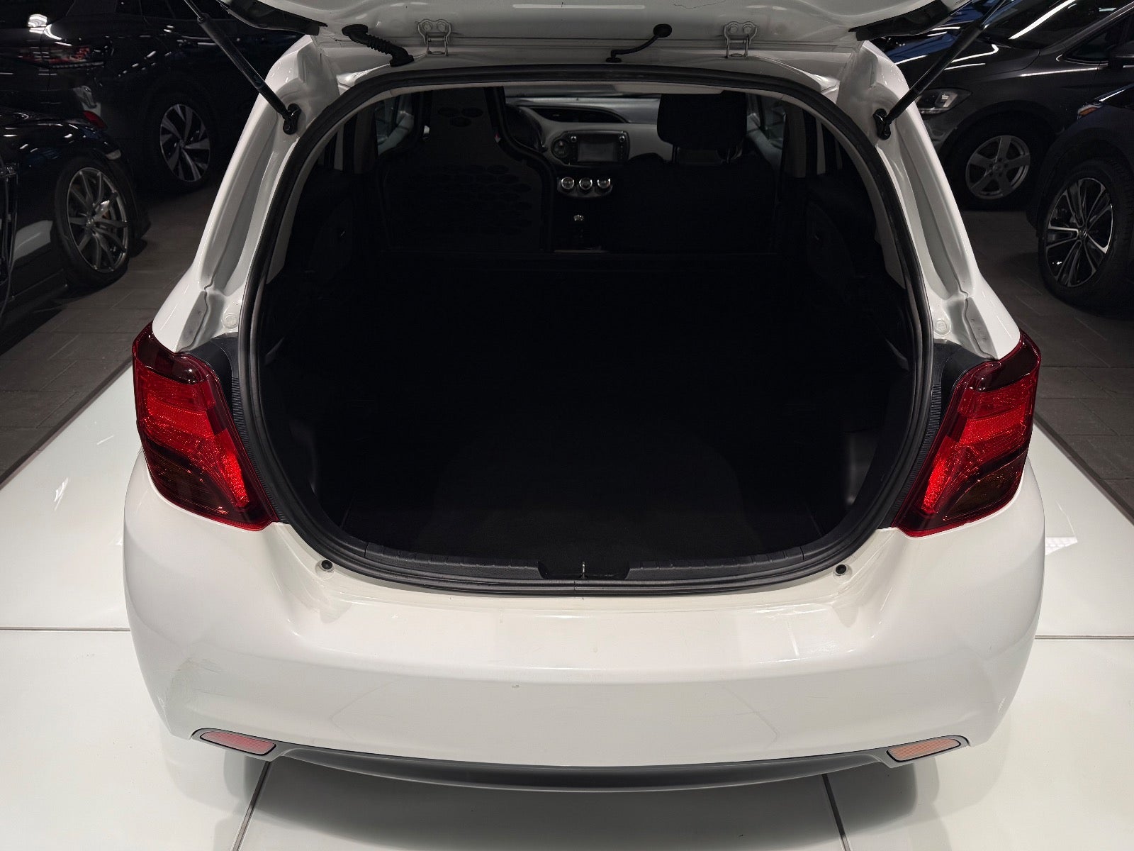 Billede af Toyota Yaris 1,4 D-4D T2 Van