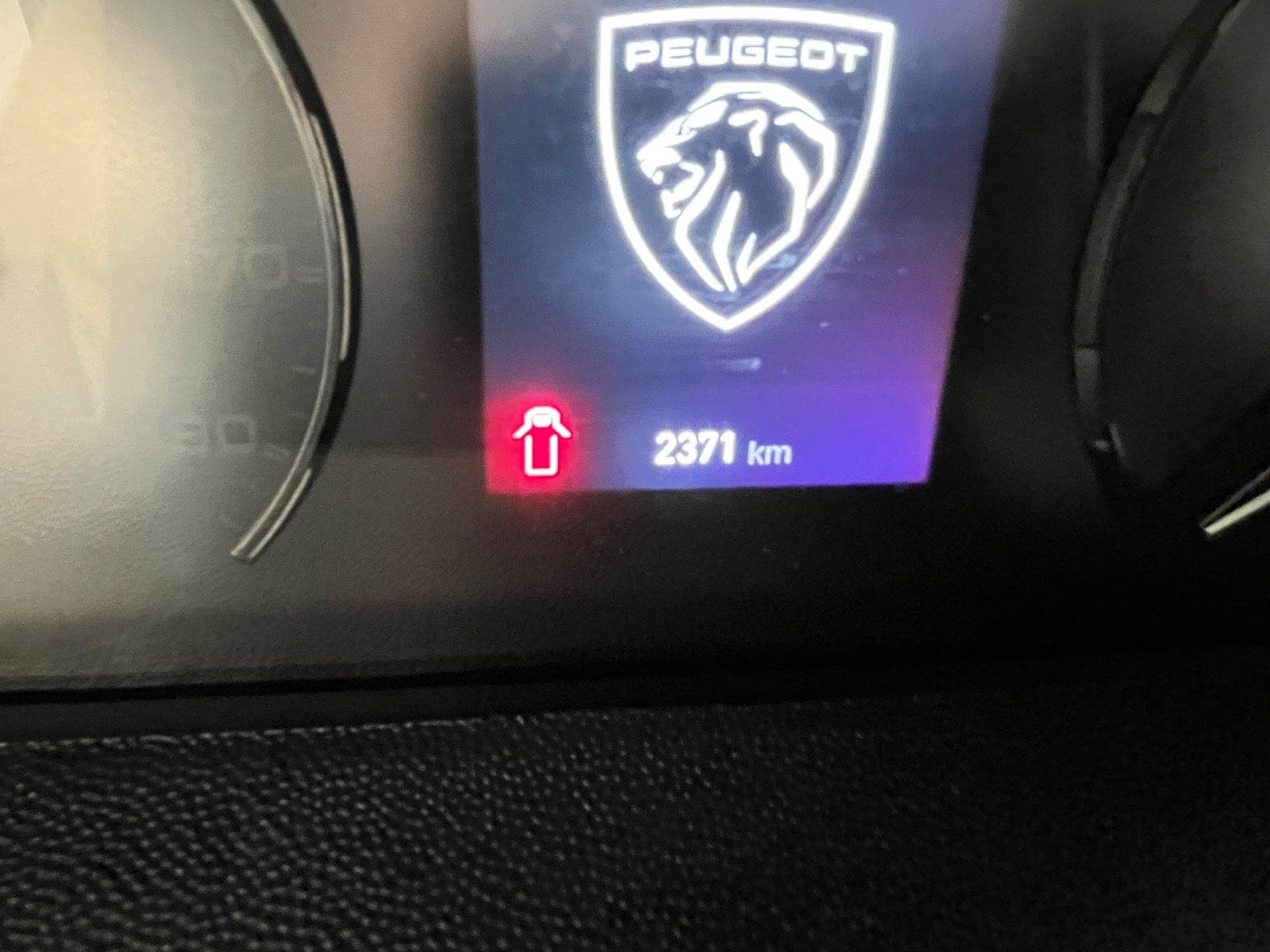 Billede af Peugeot Boxer 335 2,2 BlueHDi 140 L3 Premium EAT8