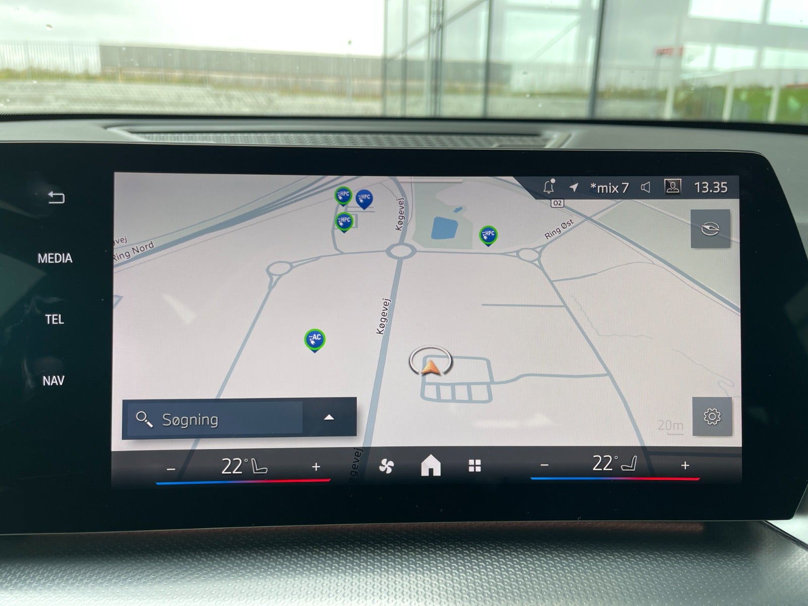 BMW iX1 eDrive20 M-Sport Premium 5d - 11