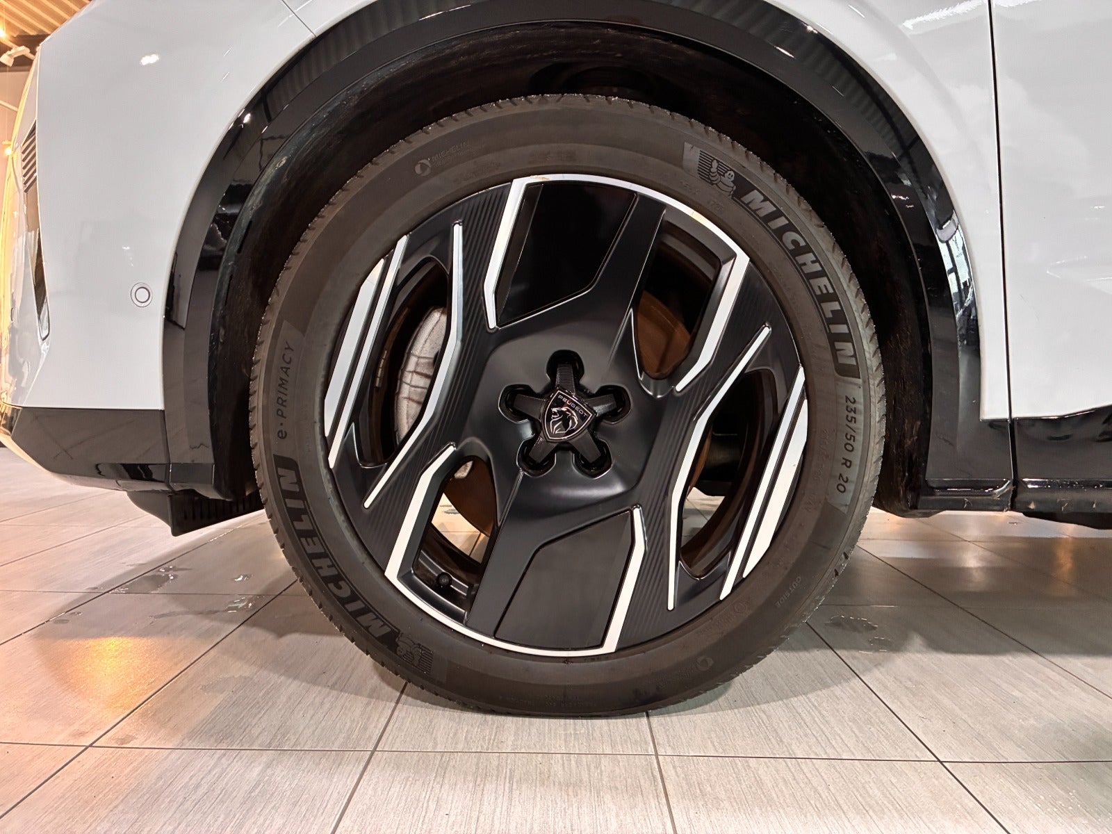 Billede af Peugeot e-3008 77 GT Pack