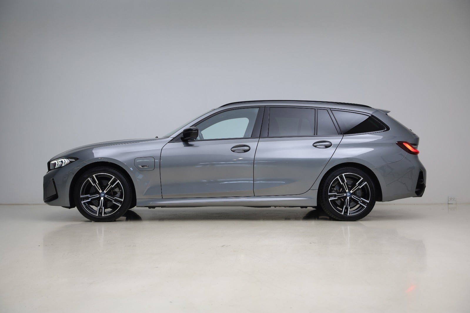 BMW 330e 2,0 Touring M-Sport aut.