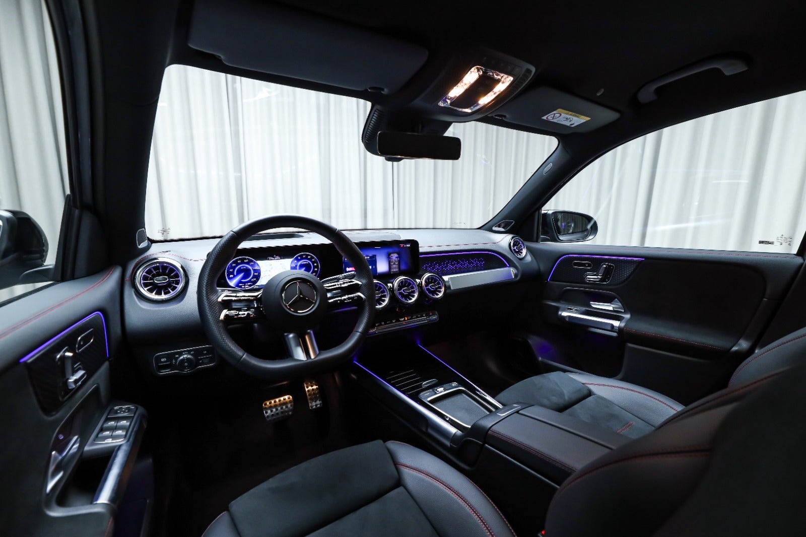 Mercedes-Benz EQB 250+ (4/8)