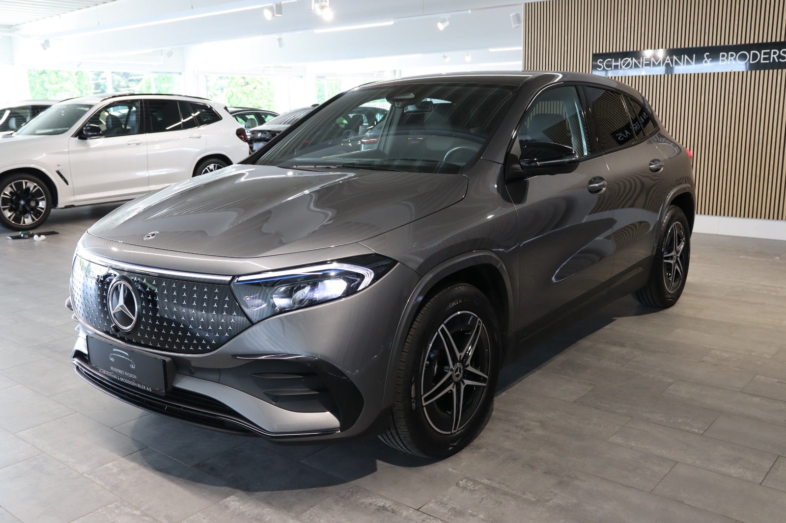 Billede af Mercedes EQA350  AMG Line Premium 4Matic