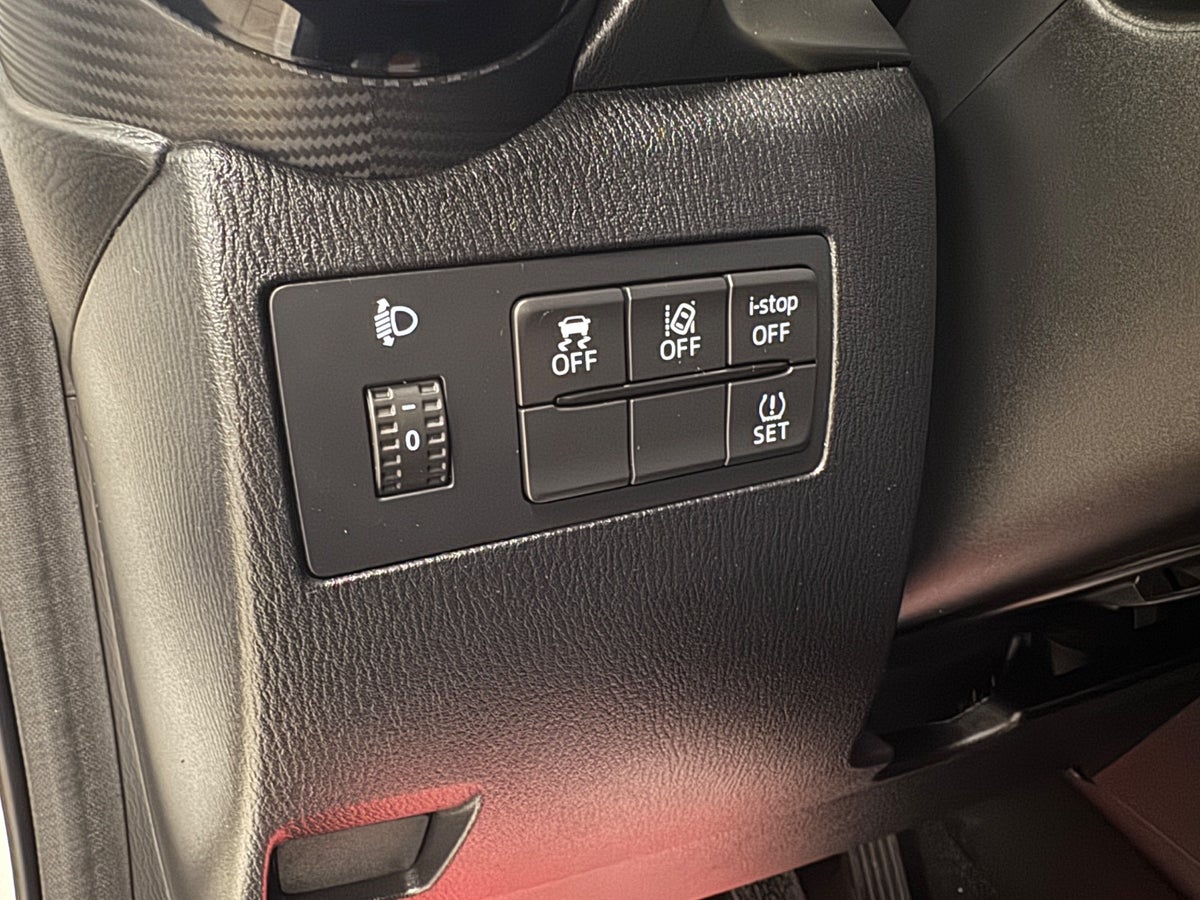 Mazda 2 SkyActiv-G 90 Niseko