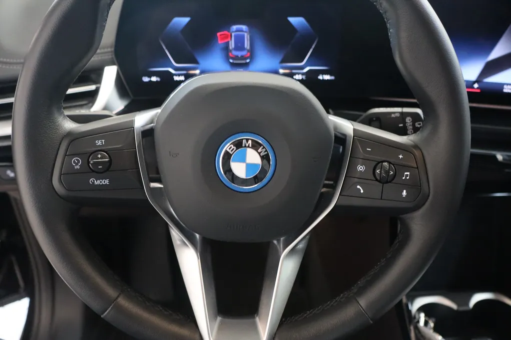 BMW iX1 xDrive30 X-Line