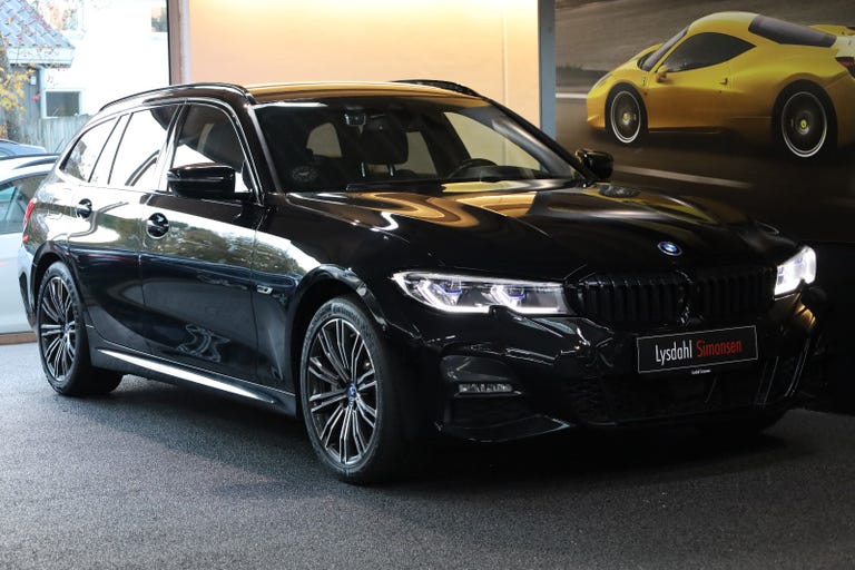 BMW 330e Touring M-Sport aut.