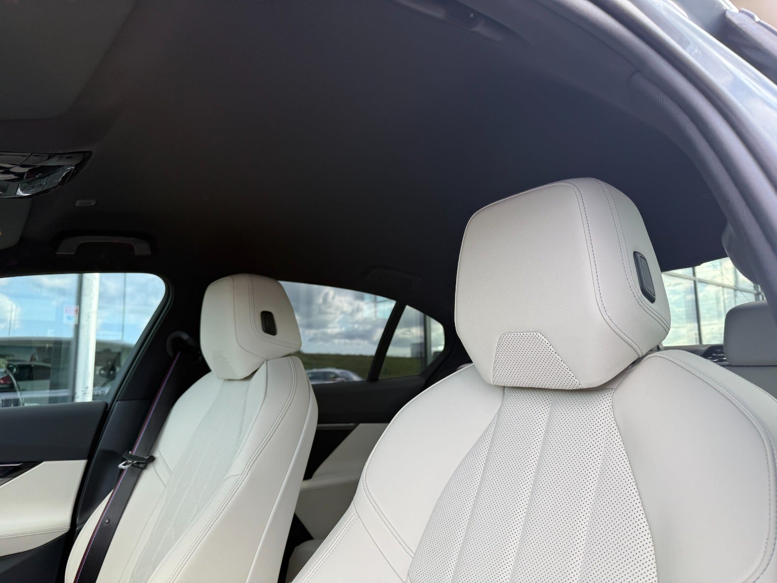 BMW i5 eDrive40 M-Sport Pro 4d - 9