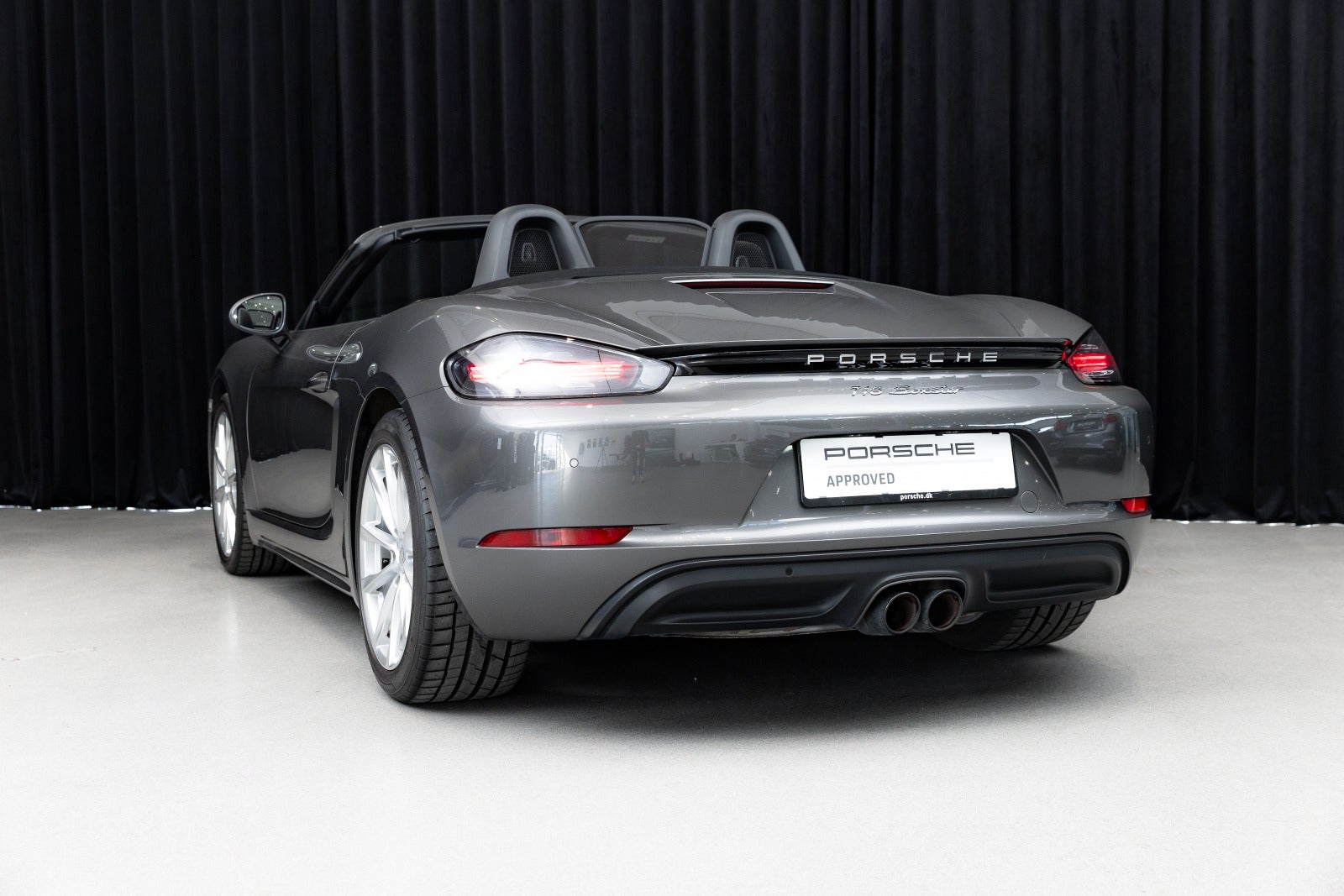 Gallery image 6 of 16