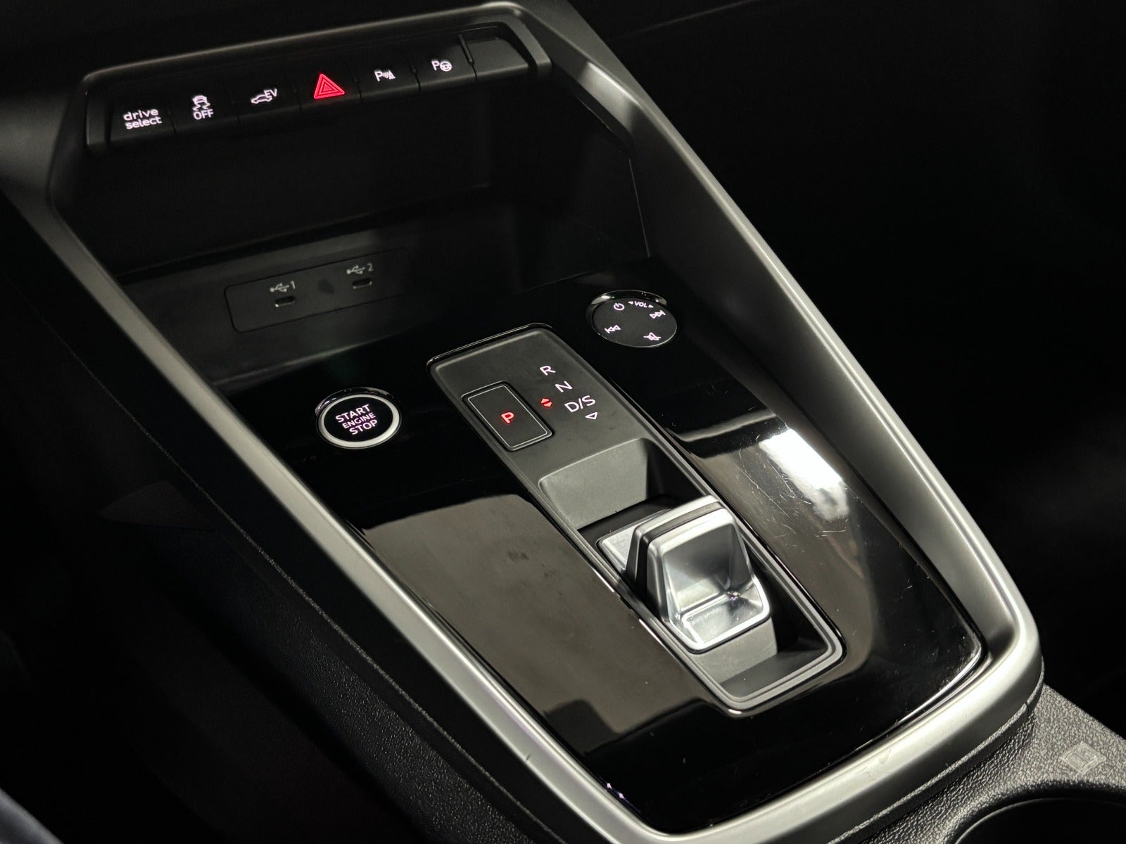 Billede af Audi A3 40 TFSi e Advanced Sportback S-tr.