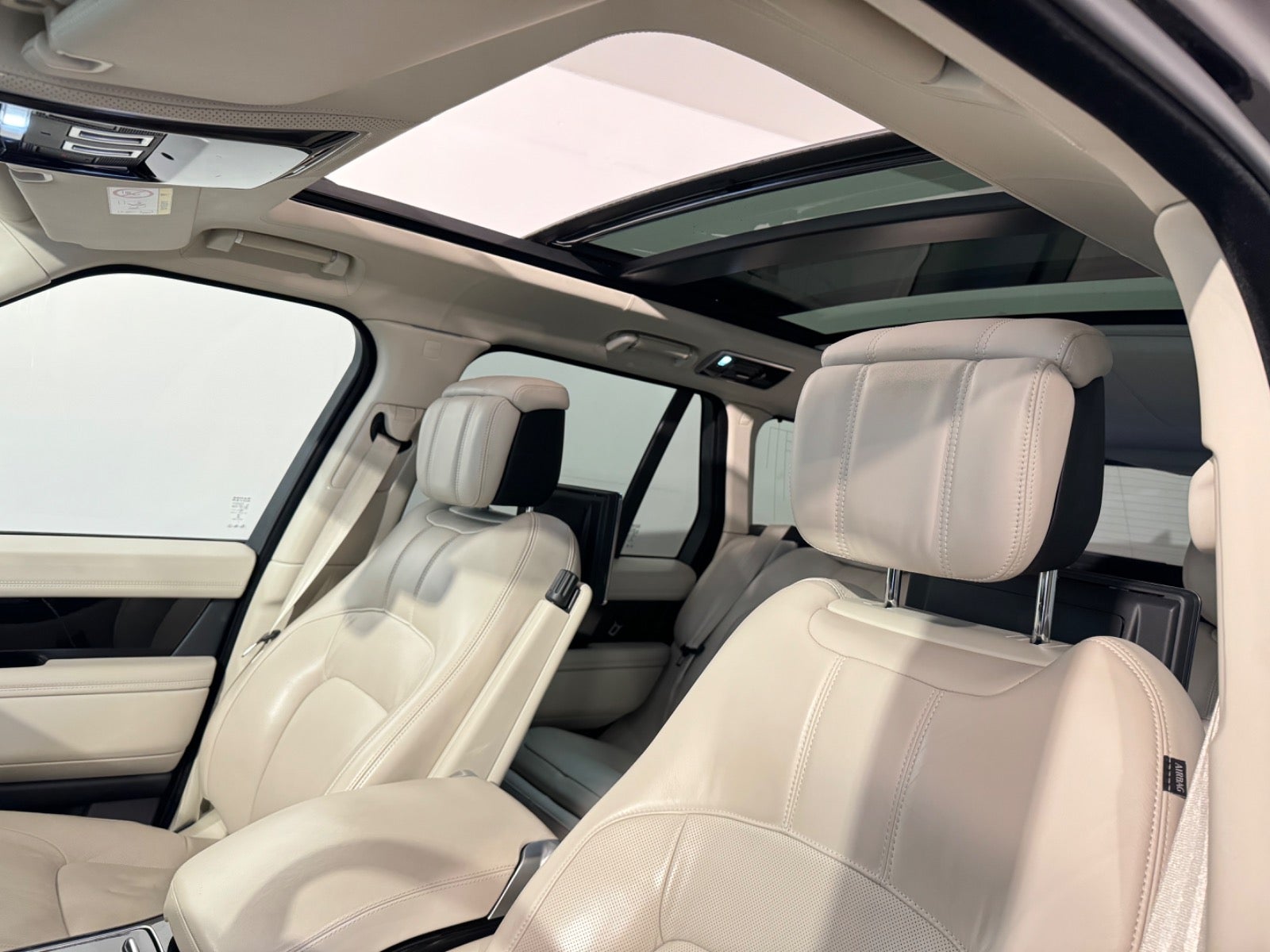 Land Rover – Range Rover
