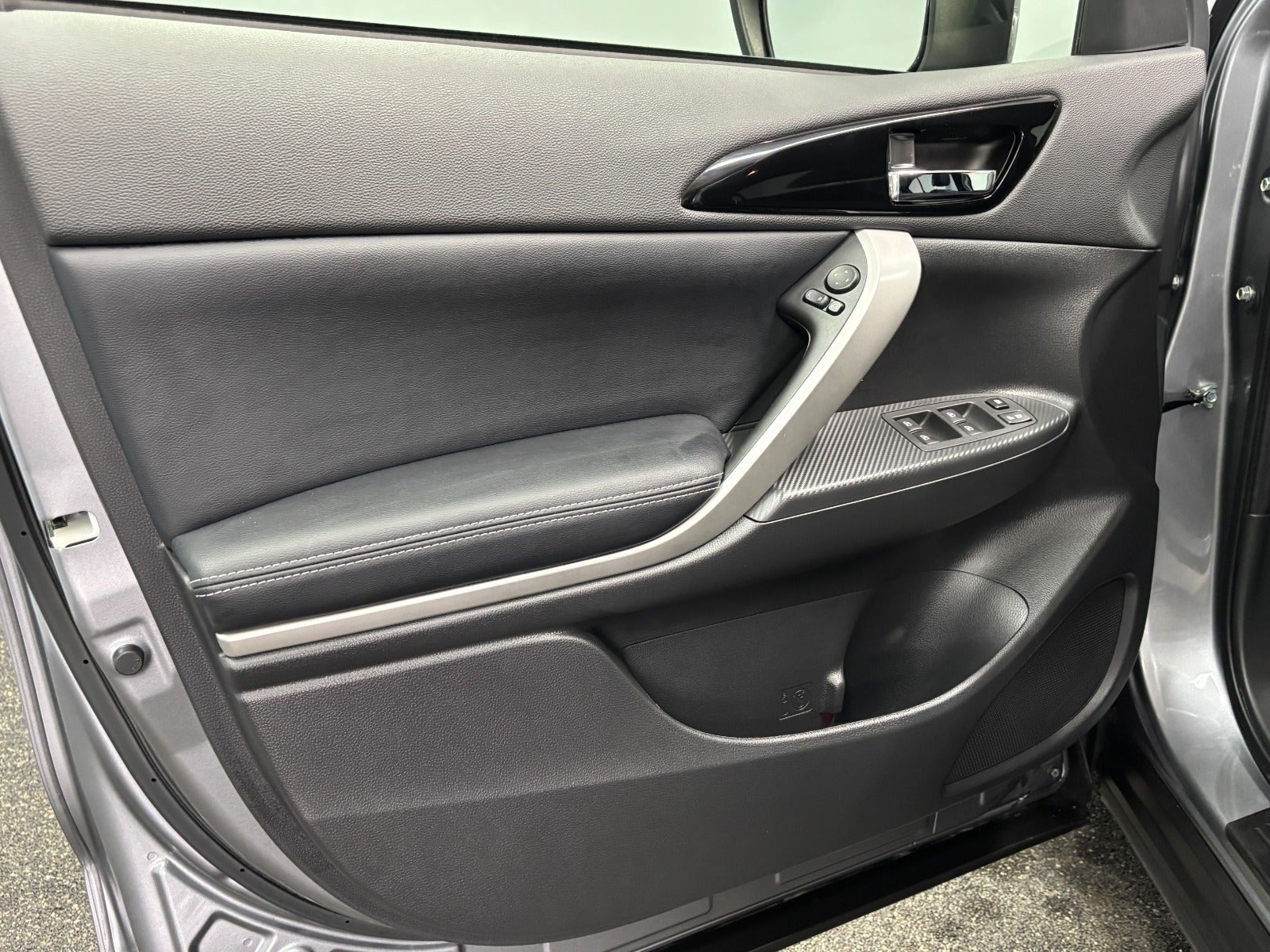 Billede af Mitsubishi Eclipse Cross 2,4 PHEV Sport Tech CVT 4WD
