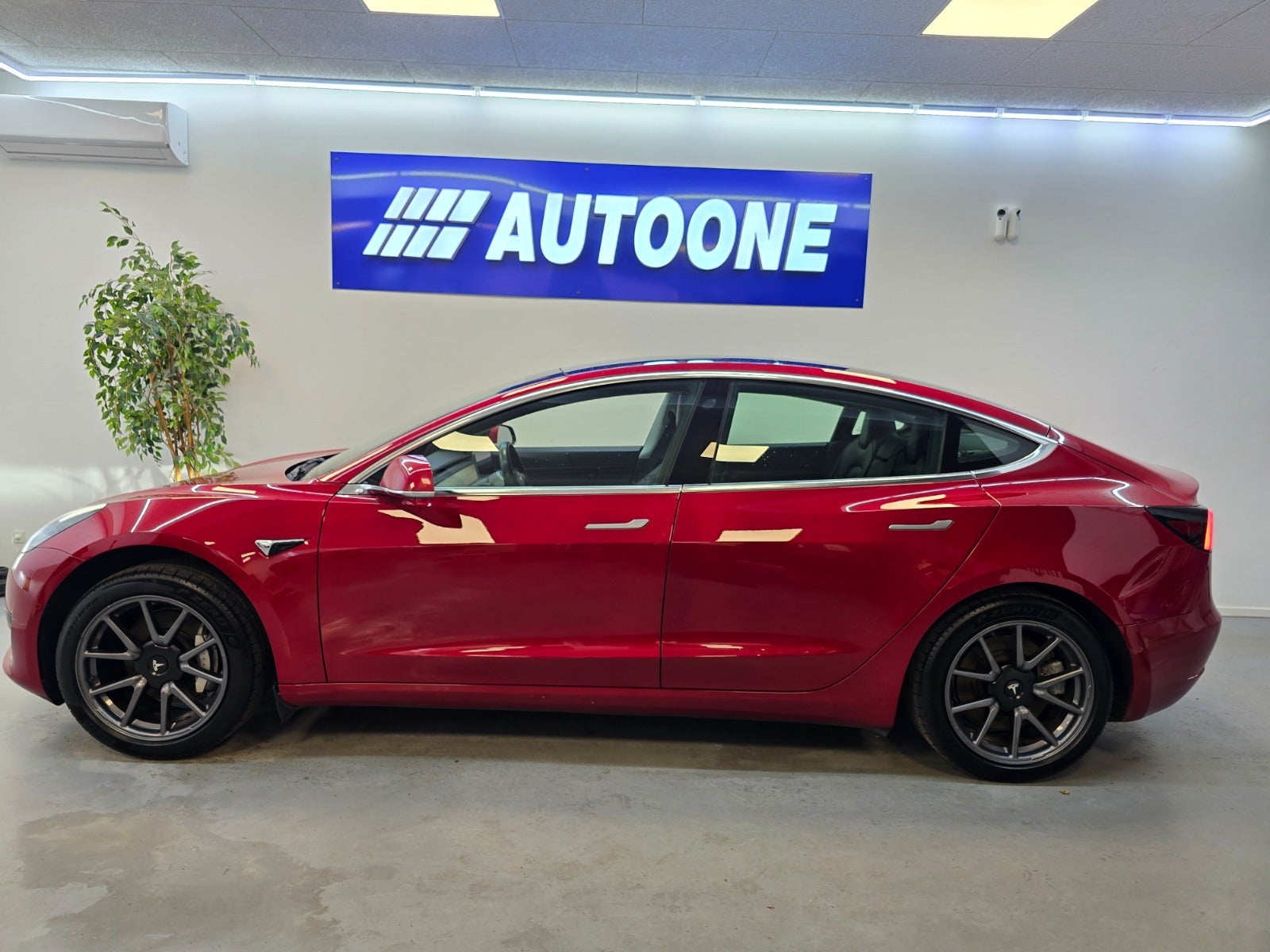 Billede af Tesla Model 3  Standard Range+ RWD