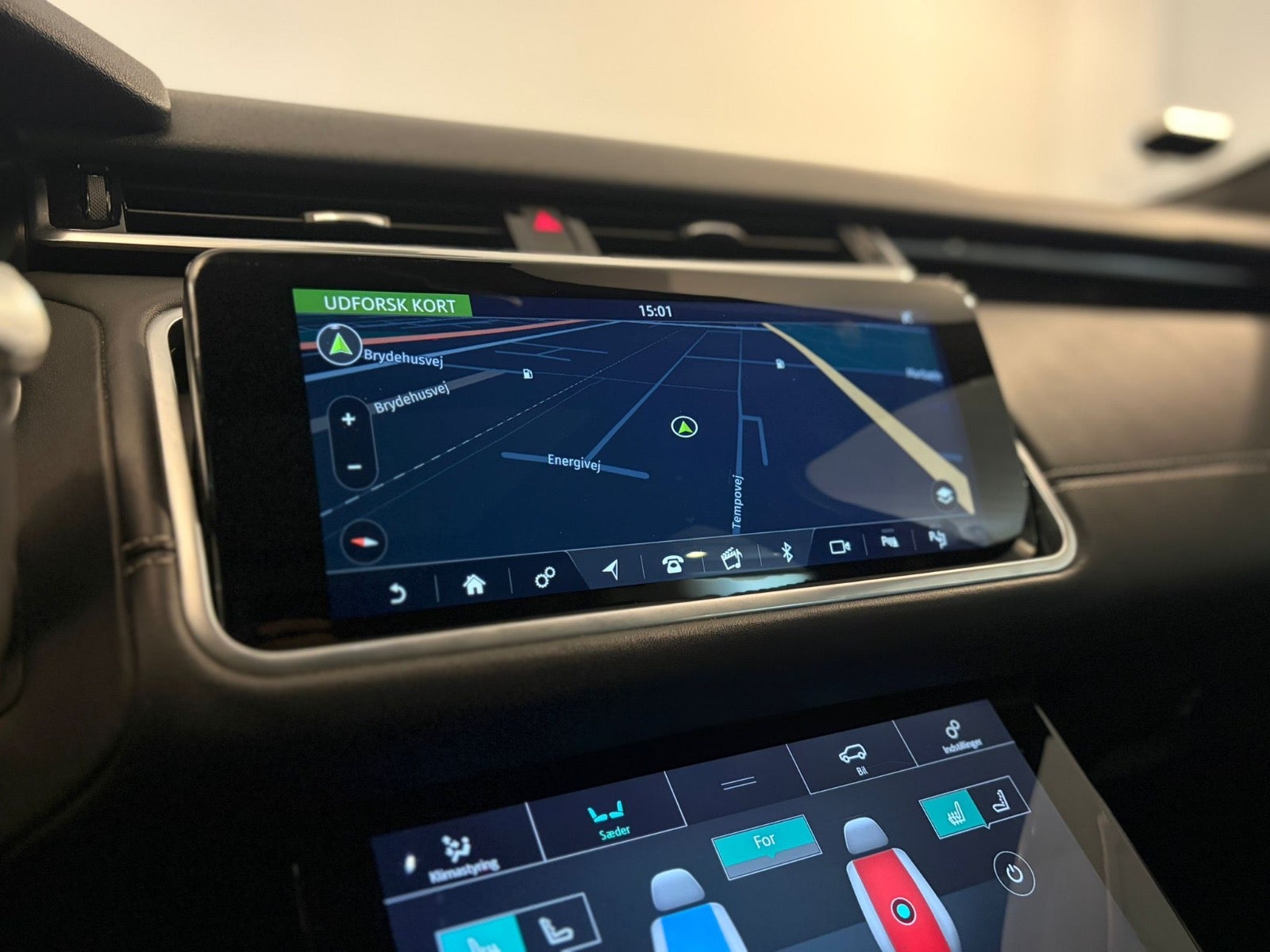 Land Rover – Range Rover Velar