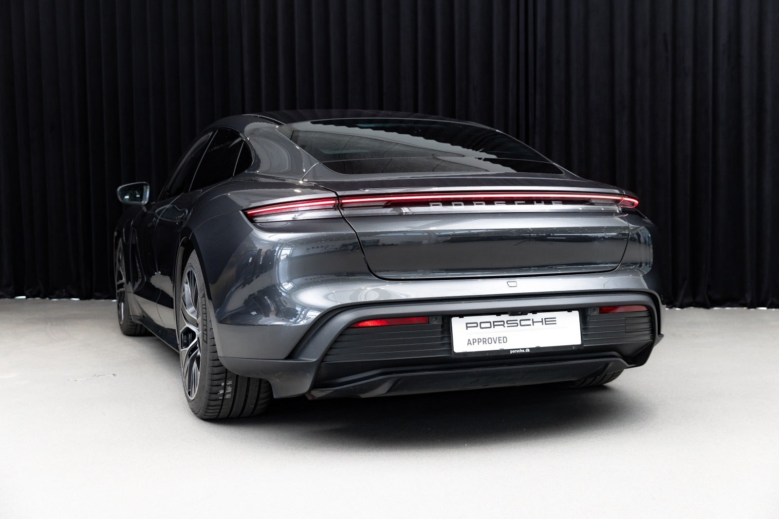 Gallery image 8 of 12