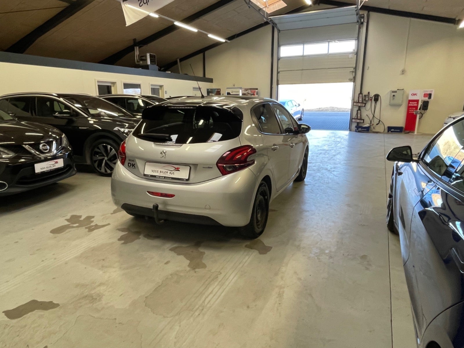 Billede af Peugeot 208 1,6 BlueHDi 100 Desire Sky
