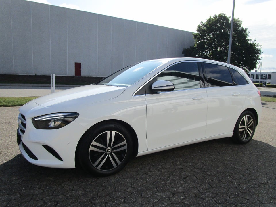 Mercedes B200 d, Billede 3