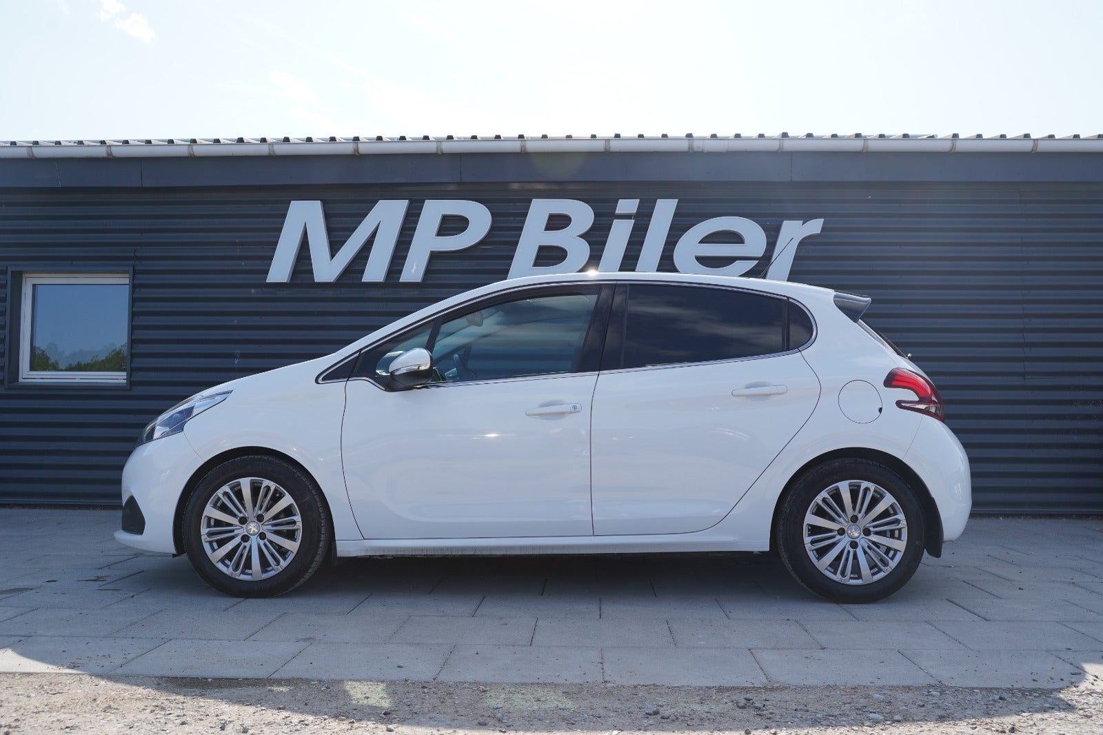 Billede af Peugeot 208 1,5 BlueHDi 100 Prestige Sky