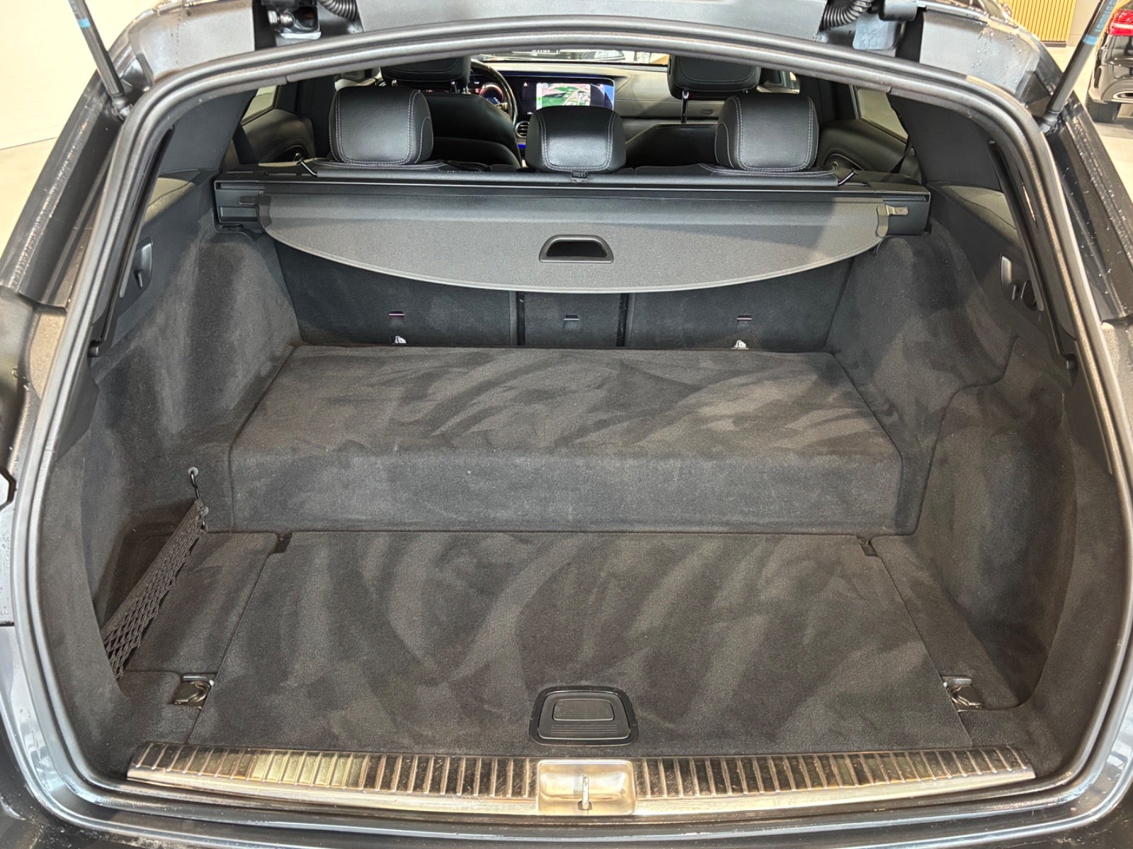 Mercedes E300 de, Billede 16