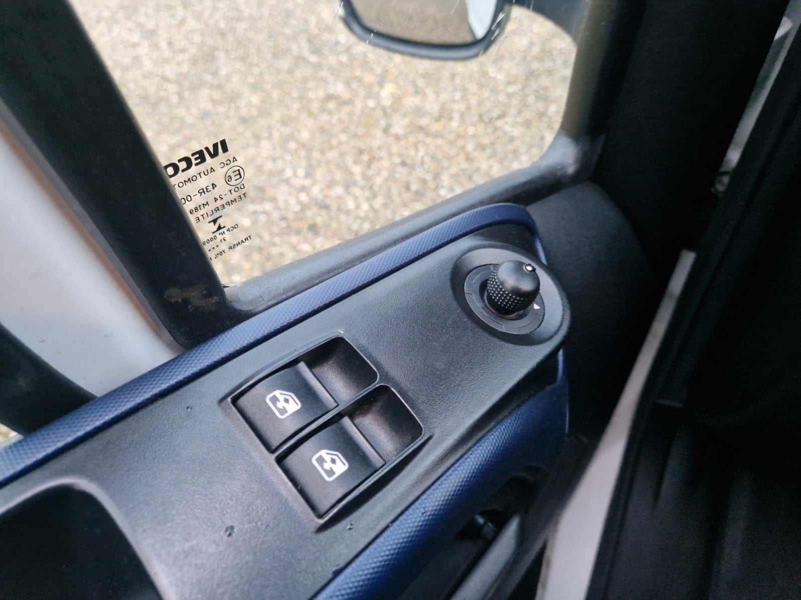 Billede af Iveco Daily 2,3 35S16 Alukasse m/lift AG8