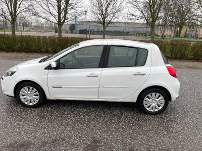 Renault Clio III 1,5 dCi 75 Avantage 5d