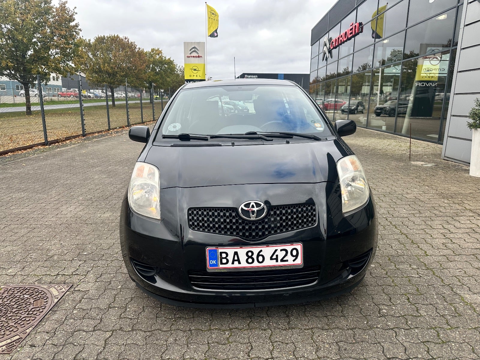 Toyota Yaris VVT-i Terra