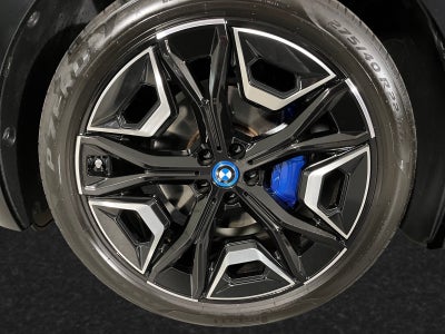 BMW iX xDrive40 Supercharged
