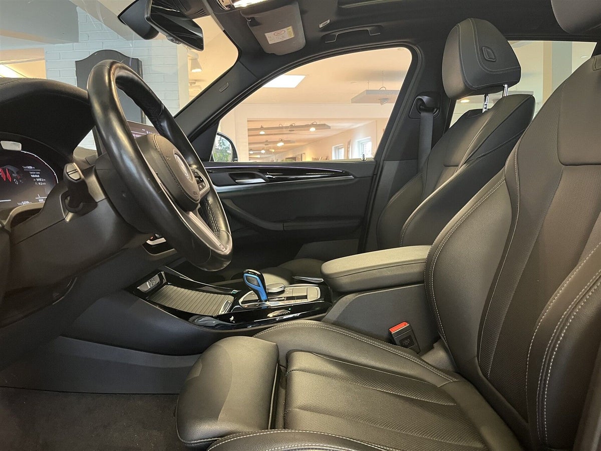 BMW iX3 Charged M-Sport billede 4