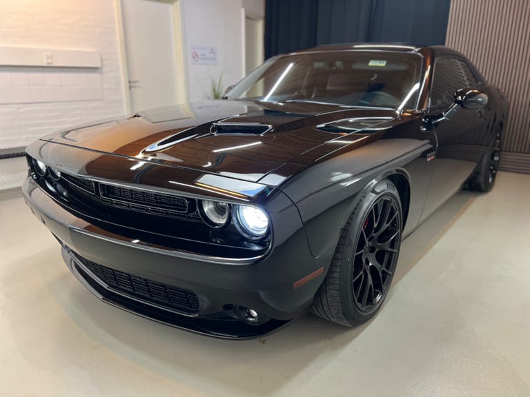 Dodge Challenger Hemi aut.